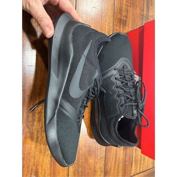 NIKE women size 6.5 - Picture 3 of 6